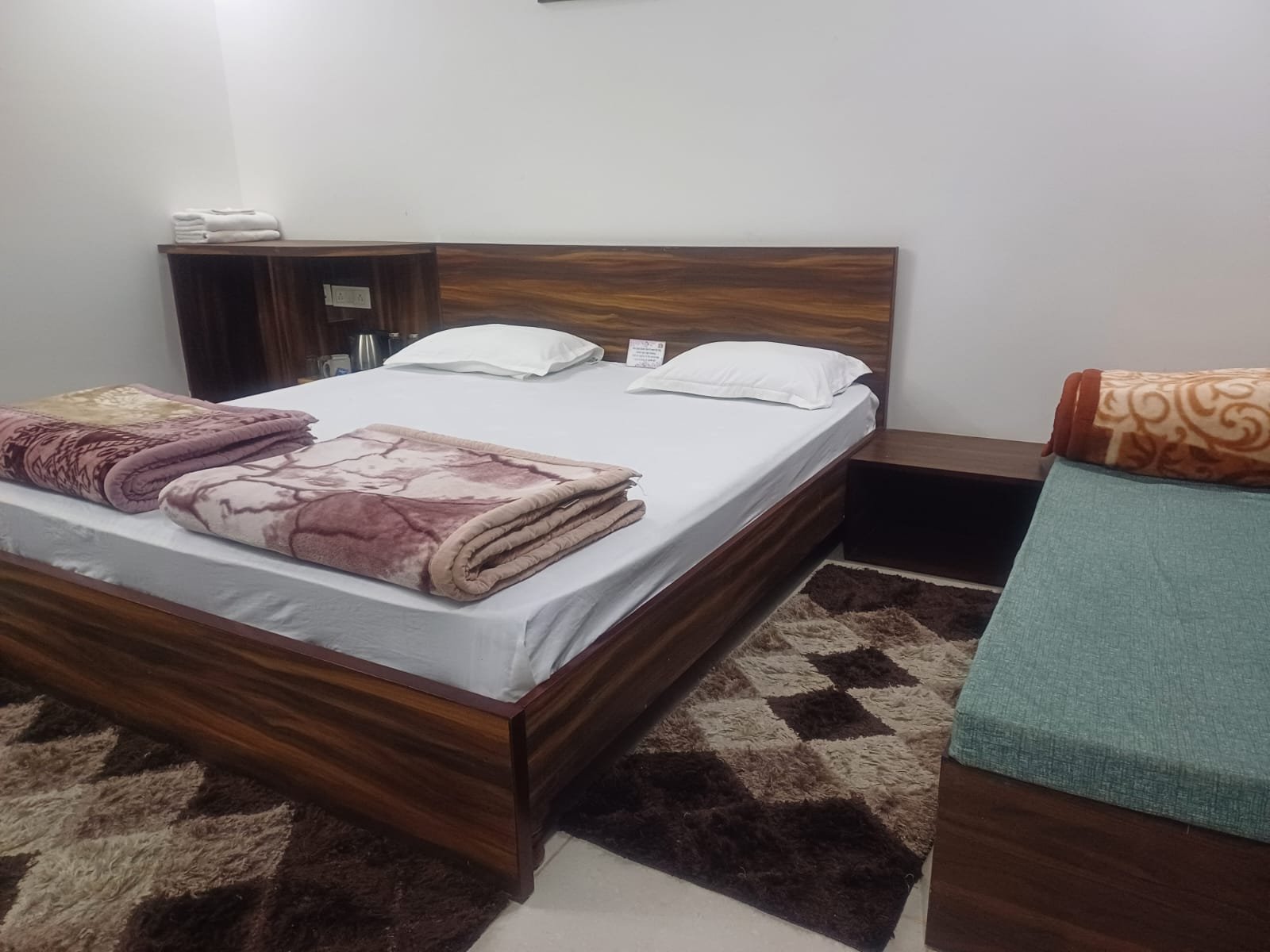 Executive Single AC(large)