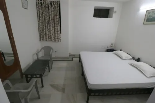 shikkharji-single_room-non_ac-6